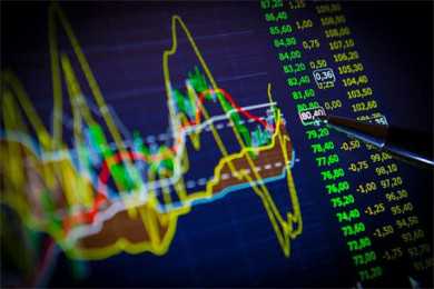 生肖男鸡与女马的人生配对：打破传统宿命论的现代解法